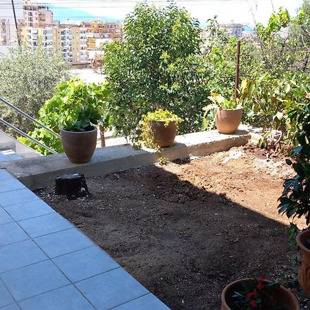 Thomas Apartments Sarandë Esterno foto