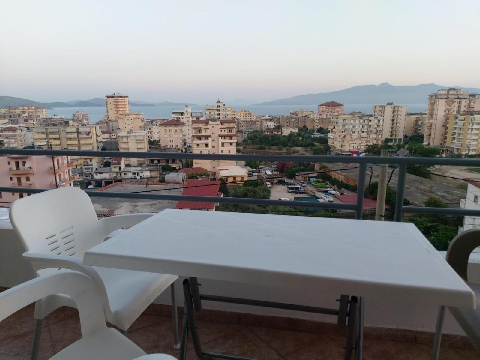 Thomas Apartments Sarandë Esterno foto